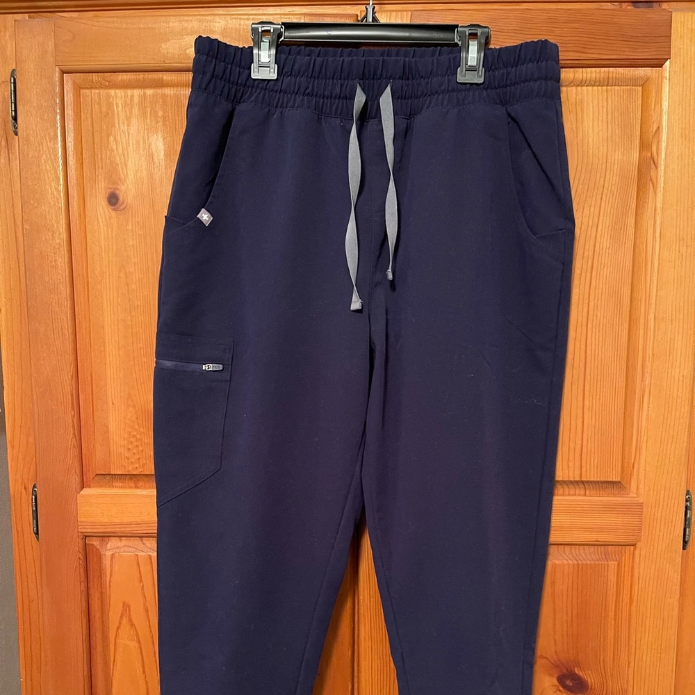 Figs navy high waisted joggers, medium petite